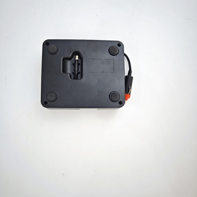 إطارات سيارات سوداء DC 12V ضاغط هواء محمول مضخم إطارات محمول